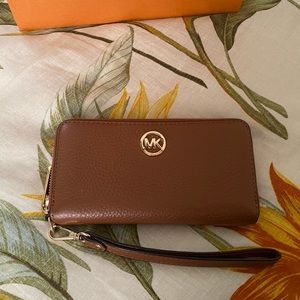 Michael Kors wallet SOLD